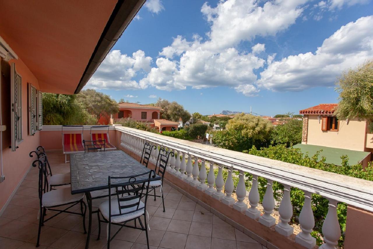 Residence Le Colonnine San Teodoro  Exterior photo